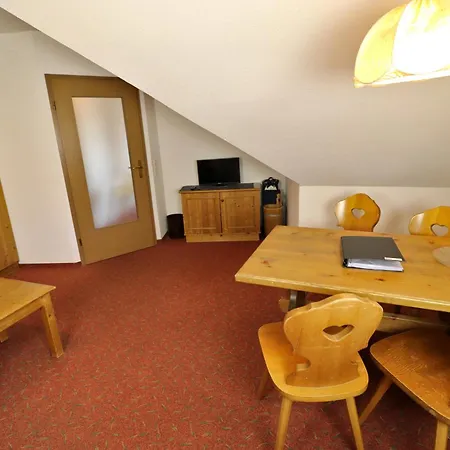 Apartment 19 - Ferienresidenz Roseneck, Mit Schwimmbad In Bei Feldberg
